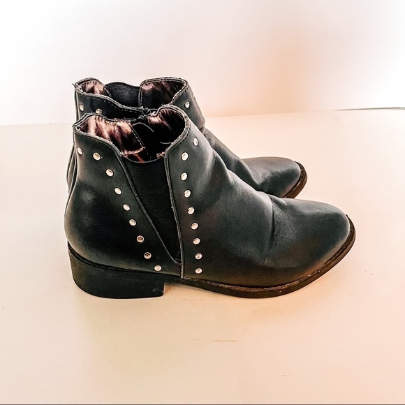 Steve Madden Girls Studded Moto Boots SZ-4 - Picture 1 of 8